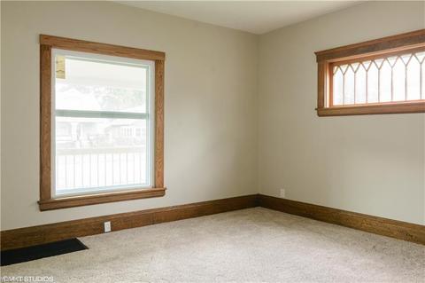 125 Eastern Heights Blvd, Elyria, OH 44035 photo 3