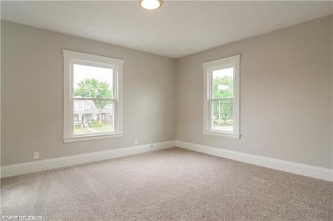 125 Eastern Heights Blvd, Elyria, OH 44035 photo 18