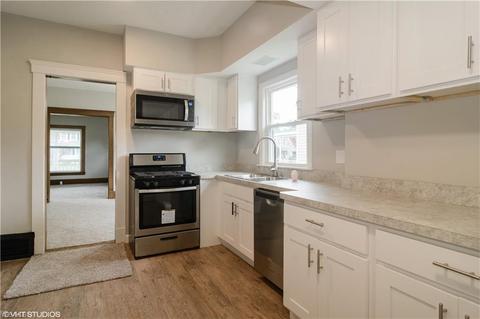 125 Eastern Heights Blvd, Elyria, OH 44035 photo 8