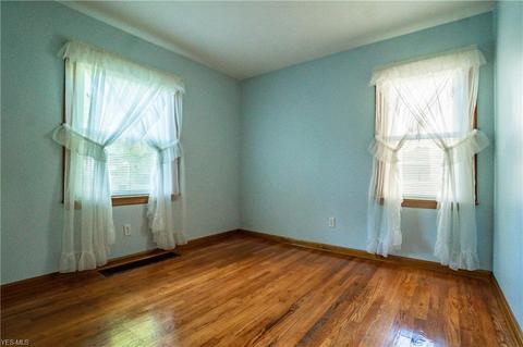 136 Lafayette, Elyria, OH 44035 photo 14