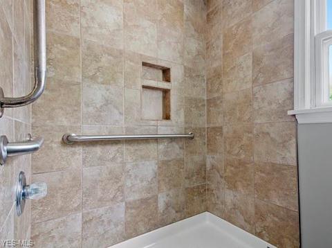 27 Renee Dr, Struthers, OH 44471 photo 6