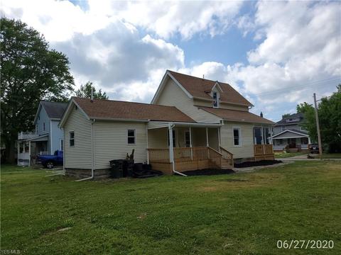 136 Bath St, Elyria, OH 44035 photo 3