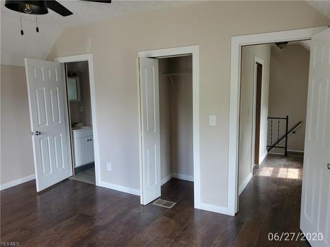 136 Bath St, Elyria, OH 44035 photo 14