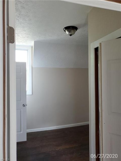 136 Bath St, Elyria, OH 44035 photo 17
