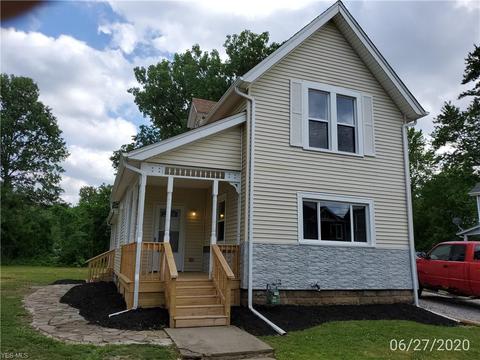 136 Bath St, Elyria, OH 44035 photo 1