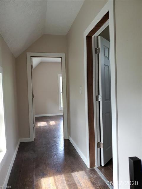 136 Bath St, Elyria, OH 44035 photo 15