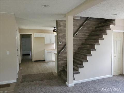 136 Bath St, Elyria, OH 44035 photo 12
