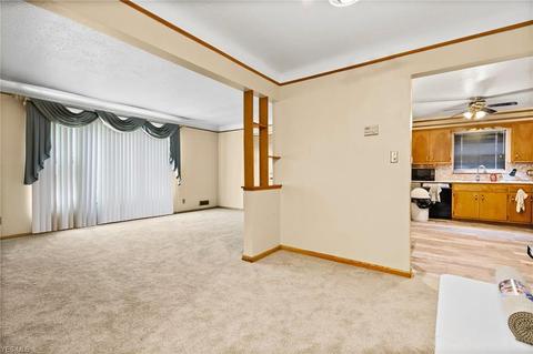 1902 Keystone Rd, Parma, OH 44134 photo 8