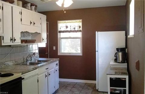168 Boston Ave, Elyria, OH 44035 photo 9
