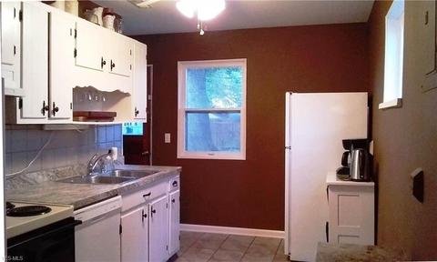 168 Boston Ave, Elyria, OH 44035 photo 5