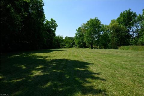 1976 Wright Rd, Akron, OH 44320 photo 19