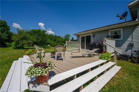 1976 Wright Rd, Akron, OH 44320 photo 17