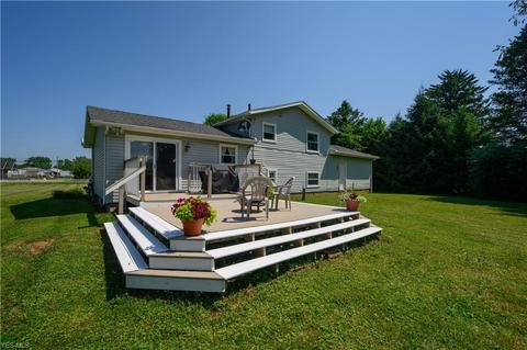 1976 Wright Rd, Akron, OH 44320 photo 18