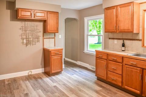 3271 Shellhart Rd, Norton, OH 44203 photo 5