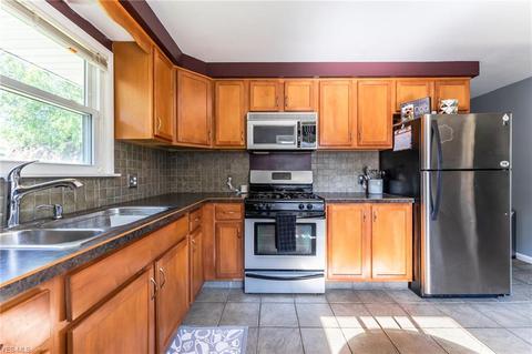 540 Judith Ln, Struthers, OH 44471 photo 6