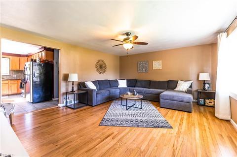 540 Judith Ln, Struthers, OH 44471 photo 3