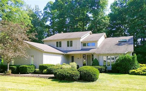 36133 Derby Downs Dr, Solon, OH 44139 photo 1
