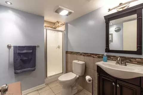 357 Hamilton Cir, Elyria, OH 44035 photo 12