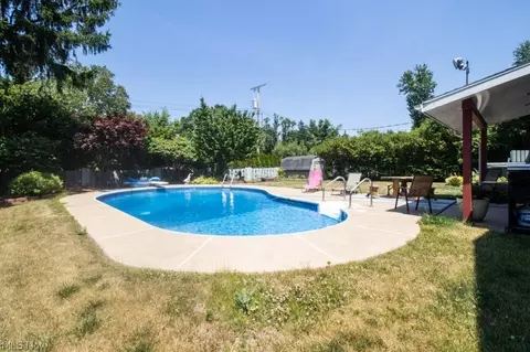 357 Hamilton Cir, Elyria, OH 44035 photo 24