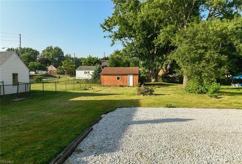 2416 Mogadore Rd, Akron, OH 44312 photo 6