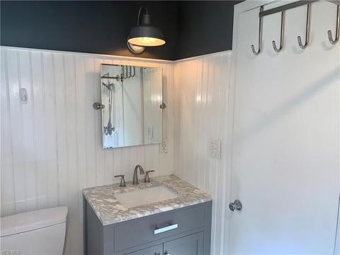 4725 Eldo St, Willoughby, OH 44094 photo 8