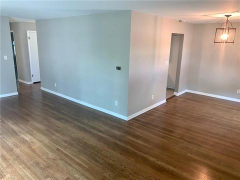 4725 Eldo St, Willoughby, OH 44094 photo 3