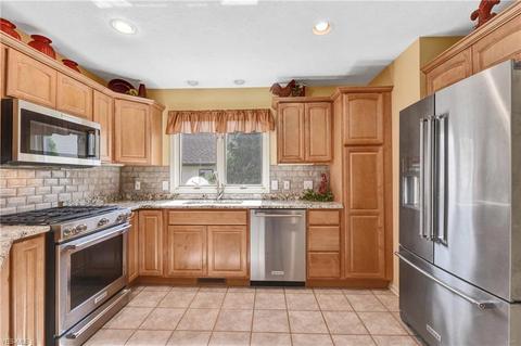 2536 River Downs, Stow, OH 44224 photo 3