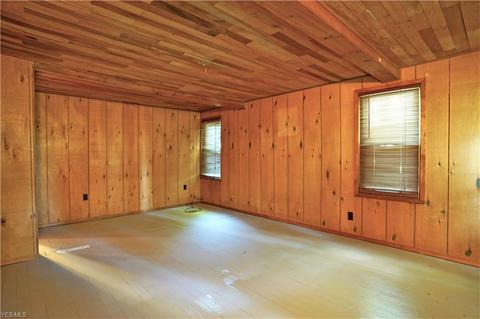 2468 Wright Rd, Akron, OH 44320 photo 20
