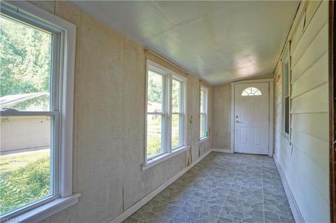 2468 Wright Rd, Akron, OH 44320 photo 11