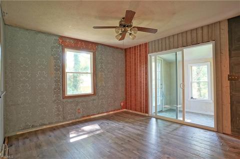 2468 Wright Rd, Akron, OH 44320 photo 14