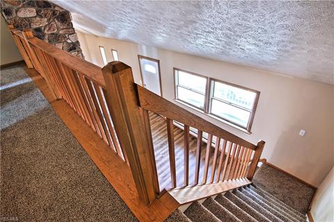 112 Valley Forge Cir, Elyria, OH 44035 photo 7