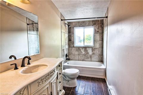 112 Valley Forge Cir, Elyria, OH 44035 photo 11