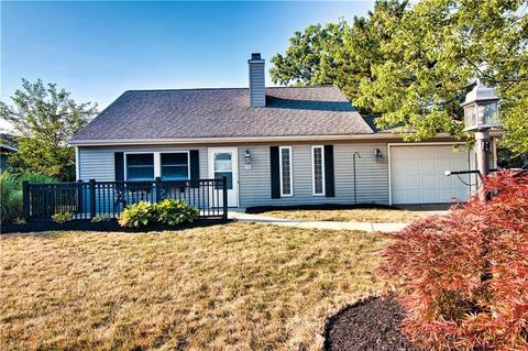 112 Valley Forge Cir, Elyria, OH 44035 photo 1