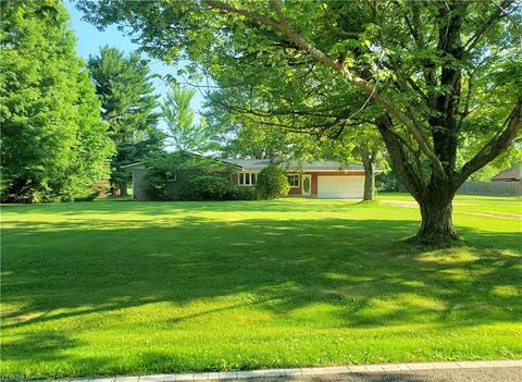 9512 Wolfe Rd, Windham, OH 44288 photo 1