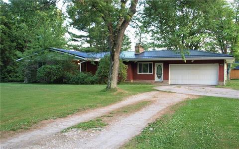 9512 Wolfe Rd, Windham, OH 44288 photo 2