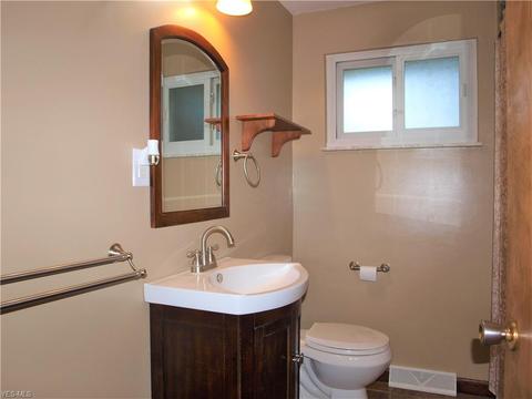 9512 Wolfe Rd, Windham, OH 44288 photo 13