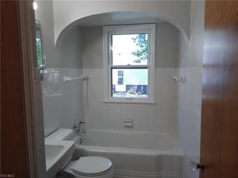 275 Pasadena Ave, Elyria, OH 44035 photo 8