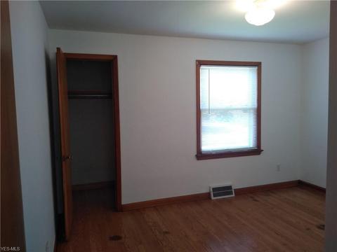 275 Pasadena Ave, Elyria, OH 44035 photo 6
