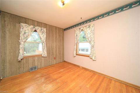 2146 Sunset Dr, Wickliffe, OH 44092 photo 16