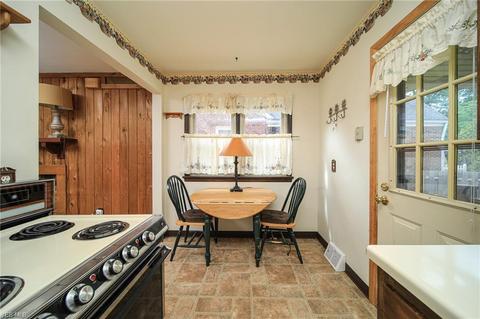 2146 Sunset Dr, Wickliffe, OH 44092 photo 11