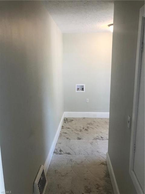 141 Bath St, Elyria, OH 44035 photo 6