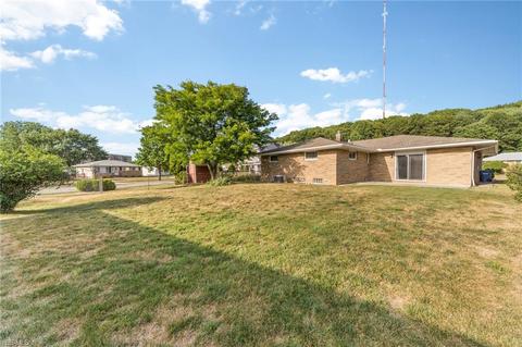 5360 Regency Dr, Parma, OH 44129 photo 3