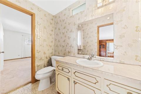 5360 Regency Dr, Parma, OH 44129 photo 26