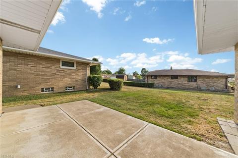 5360 Regency Dr, Parma, OH 44129 photo 6