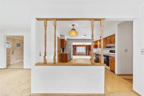 5360 Regency Dr, Parma, OH 44129 photo 13