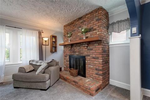 274 E 211th St, Euclid, OH 44123 photo 4
