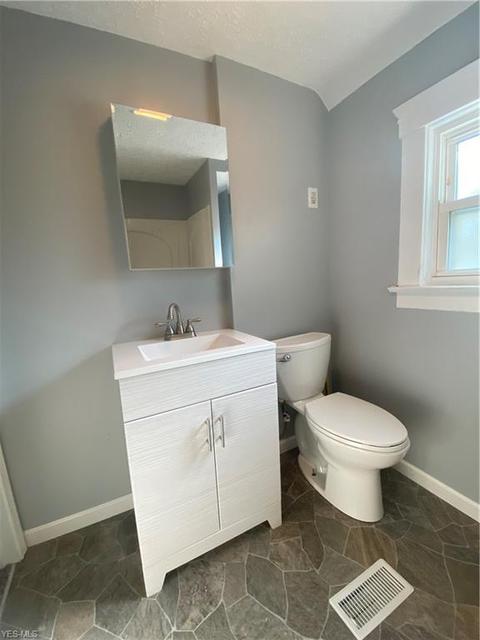 248 Spruce St, Elyria, OH 44035 photo 19