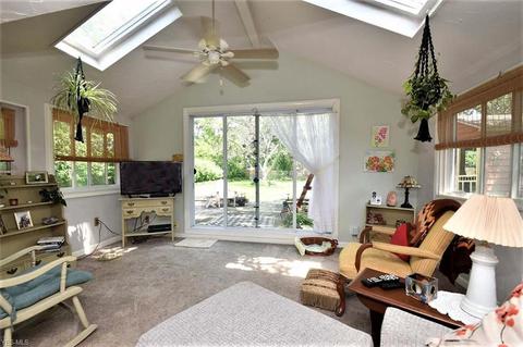 141 E 272nd St, Euclid, OH 44132 photo 7