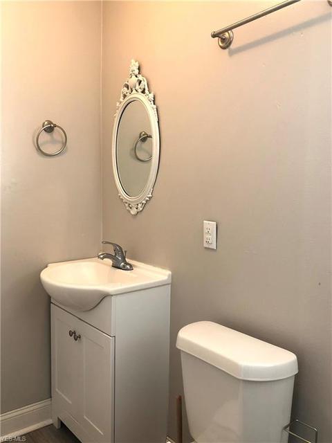 718 Lucille Ave, Akron, OH 44310 photo 7