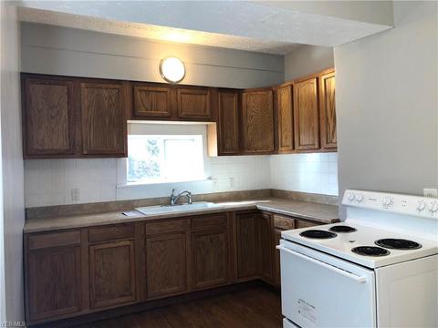 718 Lucille Ave, Akron, OH 44310 photo 4